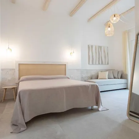 Casa de Férias Dimora Dei Maestri-camera Con Veranda E Bagno Privati Felline